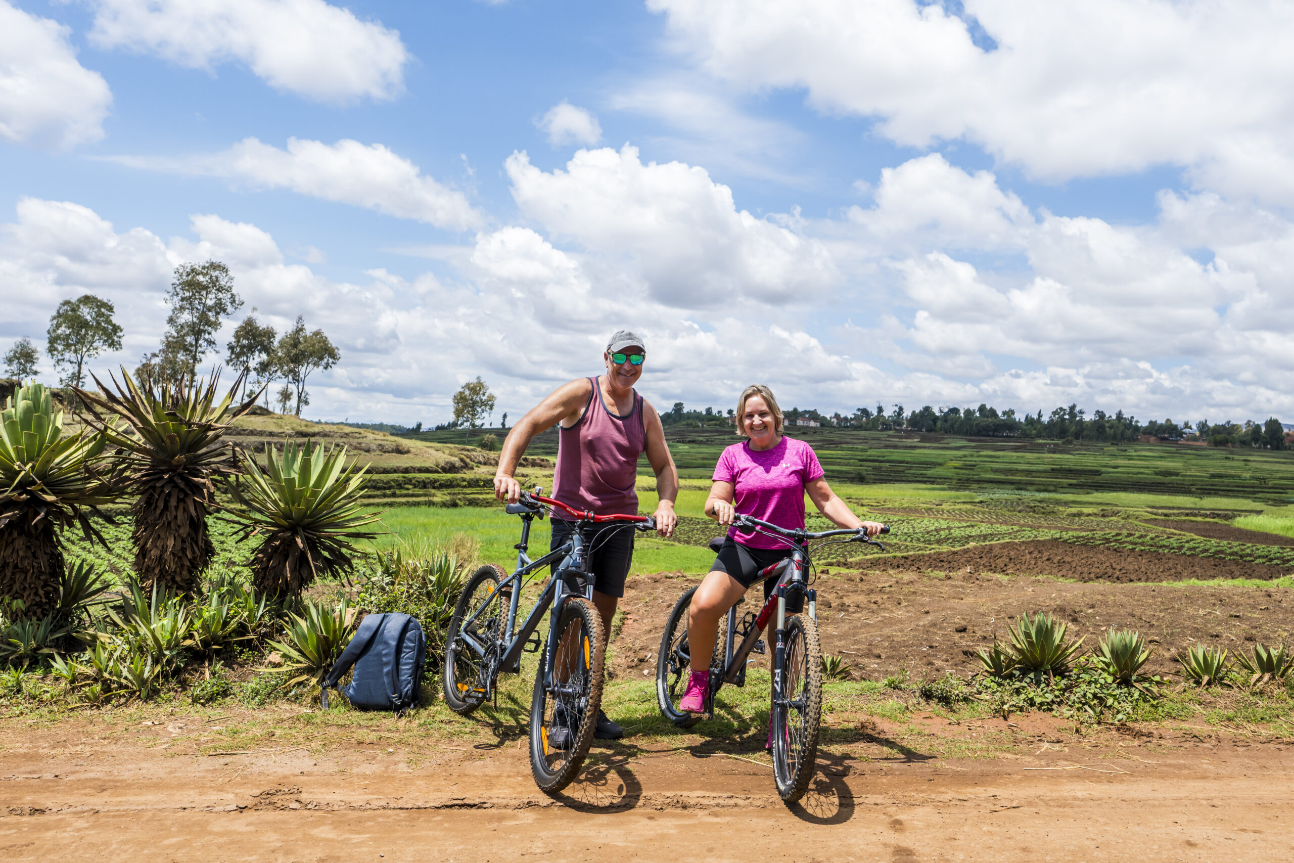 gooijert en corrine met de mountainbikes